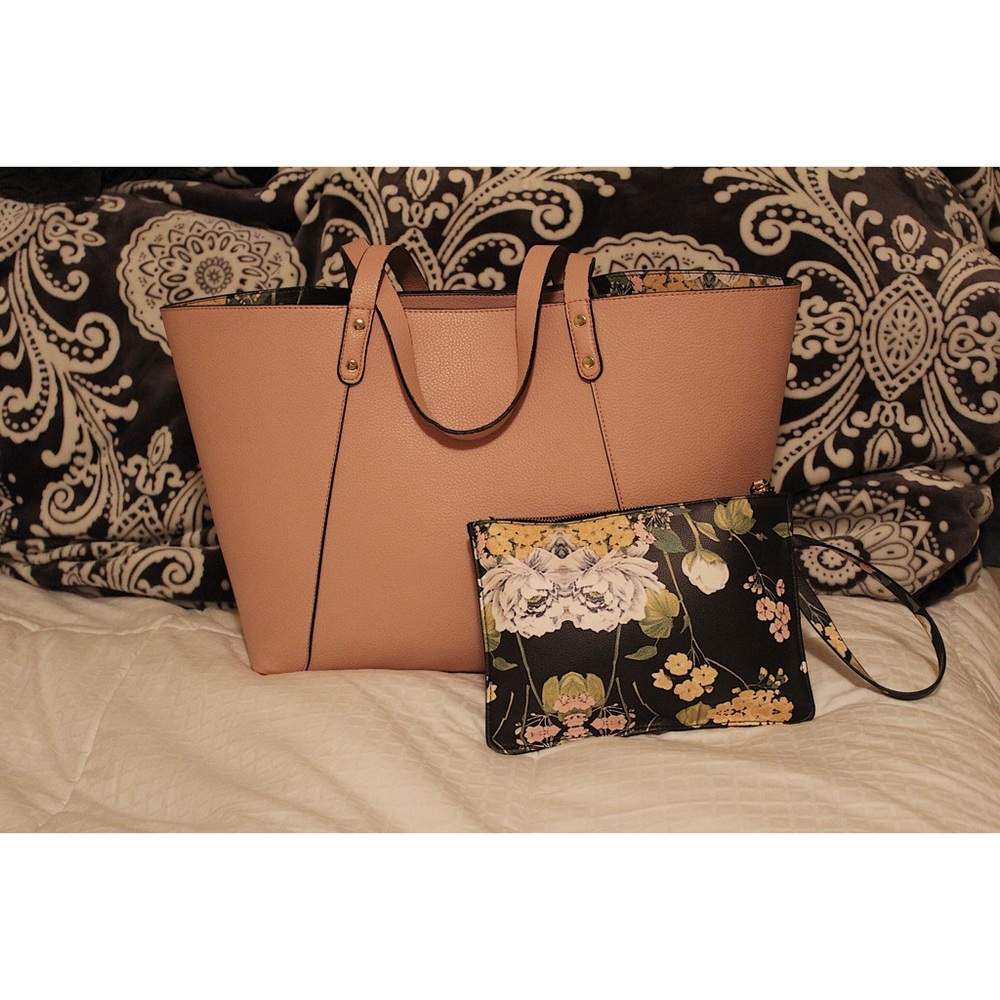 Peach tote bag